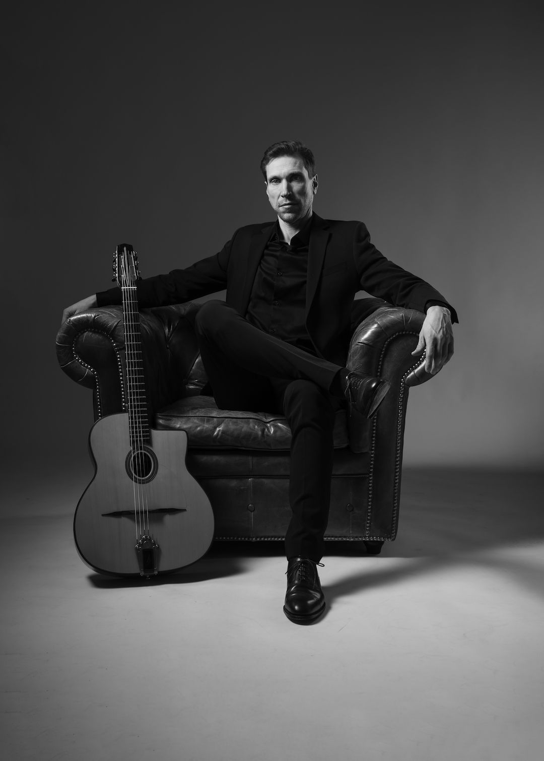 Emmanuel Lévêque guitariste professionnel et professeur de guitare à Dijon